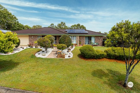 67 PINELANDS Circuit, REDLAND BAY QLD 4165