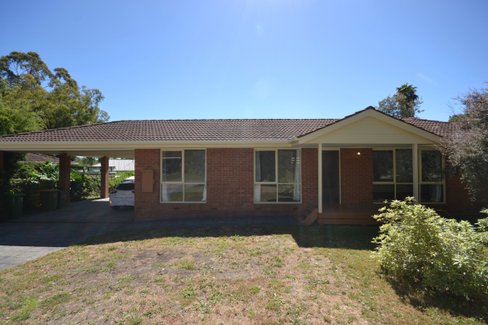 6/7 Read Road Road Seville 3139