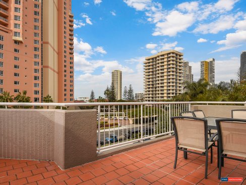 67/36 Australia Avenue, BROADBEACH QLD 4218