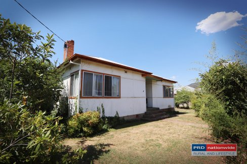 68 Albury Street, TUMBARUMBA NSW 2653