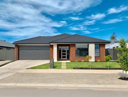 68 Cuthbert Street, KILLARA VIC 3691