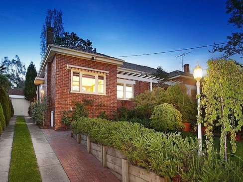 68 Essex Road Surrey Hills 3127