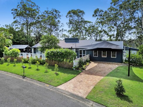 68 Fenton Drive, Tallebudgera QLD 4228