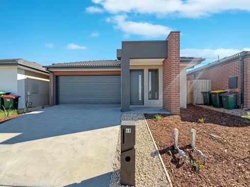 68 Shearwater Drive  Armstrong Creek 3217