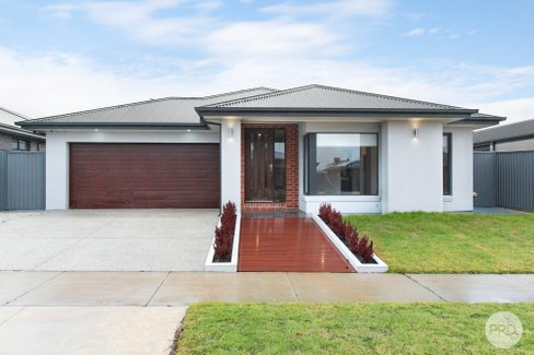 69 Dorset Drive, ALFREDTON VIC 3350