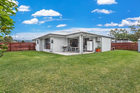69 Macarthur Drive, CANNONVALE QLD 4802