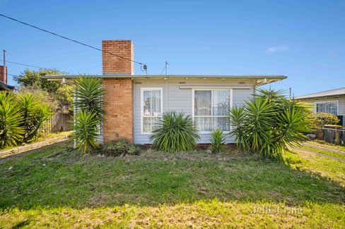 69 Marigold Street  Wendouree 3355