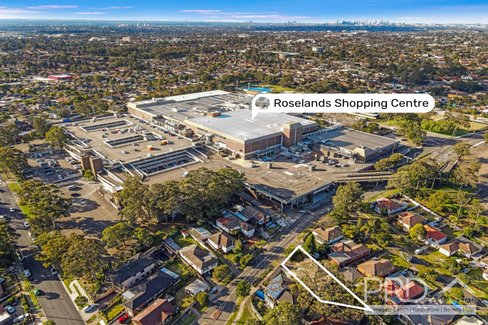 69 Martin Street, ROSELANDS NSW 2196