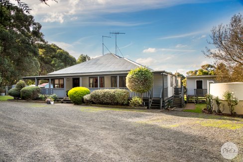 69 Reserve Road East, MOUNT EGERTON VIC 3352