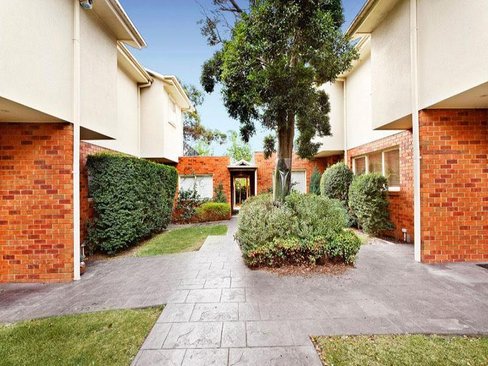 6 92-94 Carrington Road Box Hill 3128