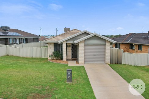 6a Brushbox Grove, TAMWORTH NSW 2340