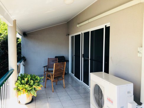 6B/10 Island Drive, CANNONVALE QLD 4802