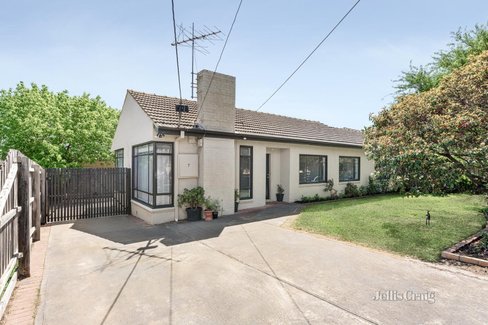 7 Albenca Street Mentone 3194