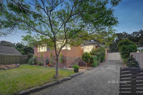 7 Banks Road Eltham North 3095