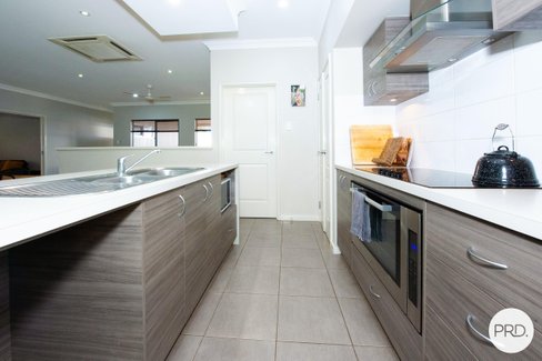 7 Baynton Drive, BAYNTON WA 6714