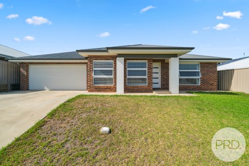 7 Beaurepaire Street, BOOROOMA NSW 2650