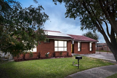 7 Brigden Court Mill Park 3082