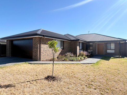 7 Broadway Drive, TAMWORTH NSW 2340