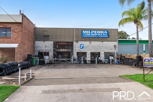 7 Bullecourt Avenue, MILPERRA NSW 2214