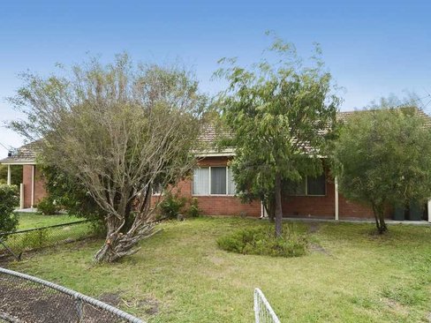 7 Churchill Avenue Newtown 3220