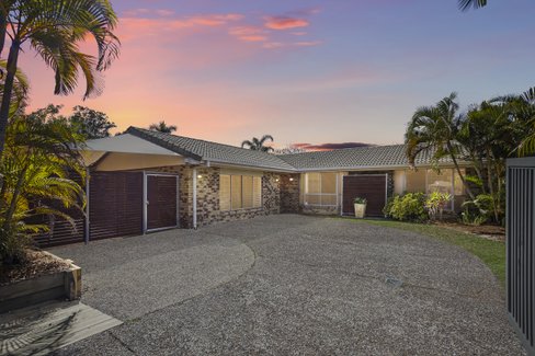 7 Cook Close, SOUTHPORT QLD 4215