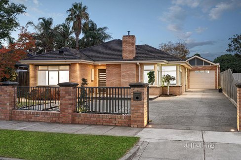 7 Craigmore Avenue Mentone 3194