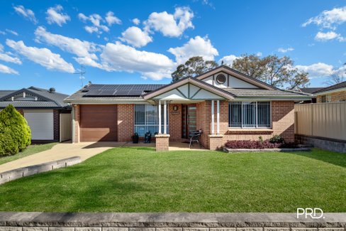 7 Dutba Place, GLENMORE PARK NSW 2745