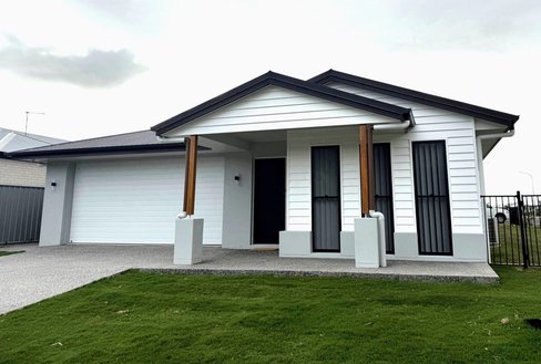 7 Echo Court, ELI WATERS QLD 4655