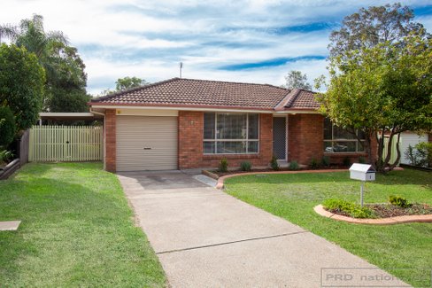 7 Eucalyptus Crescent, METFORD NSW 2323