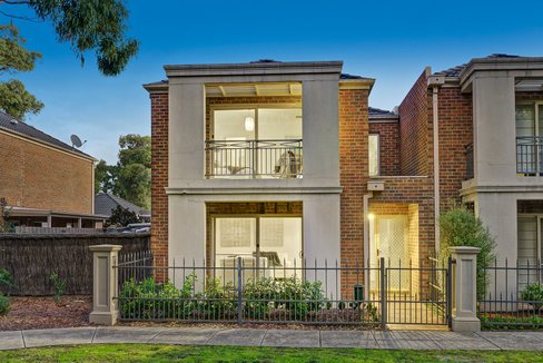 7 Gumleaf Lane Mitcham 3132