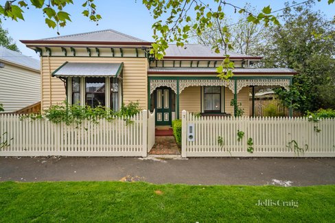 7 Johnson Street Ballarat Central 3350