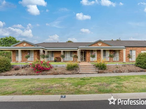 7 Kameel Drive Yarra Glen 3775