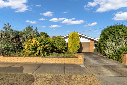 7 Kirriemuir Street Hamlyn Heights 3215