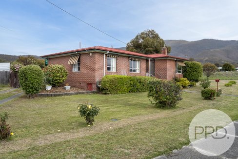 7 Malabar Road, CLAREMONT TAS 7011