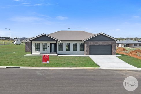 7 Marlborough Place, NORTH TAMWORTH NSW 2340
