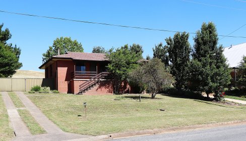 7 Mate Street, TUMBARUMBA NSW 2653