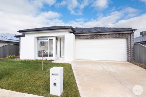 7 Mellish Street, LUCAS VIC 3350