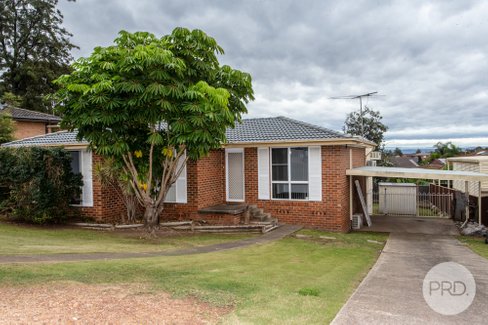 7 Mustang Avenue, ST CLAIR NSW 2759