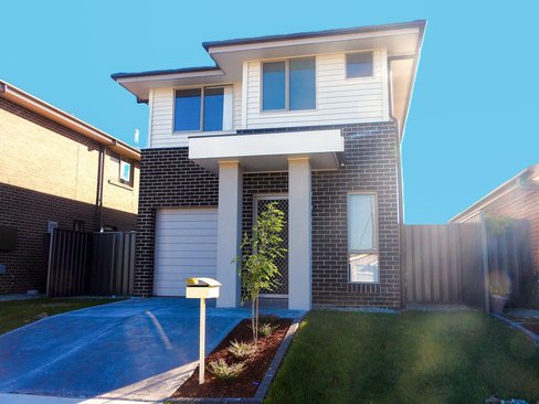 7 Oakmont Place, WOONGARRAH NSW 2259