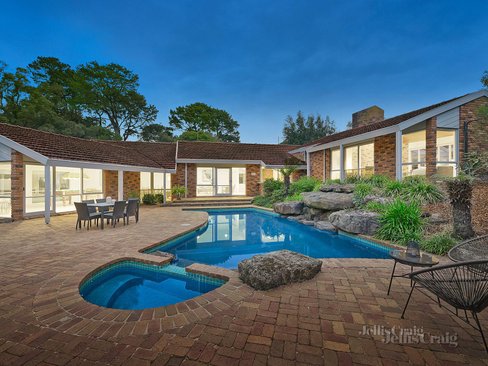 7 One Tree Hill Donvale 3111
