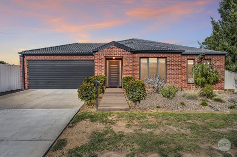 7 Oscar Drive, MARONG VIC 3515