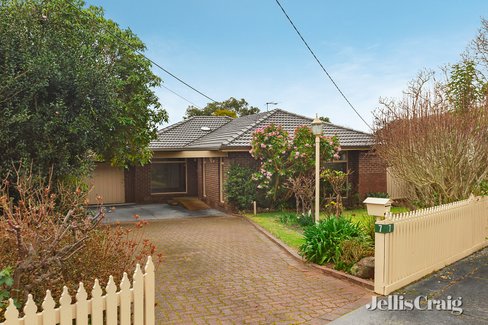 7 Robyn Drive Nunawading 3131