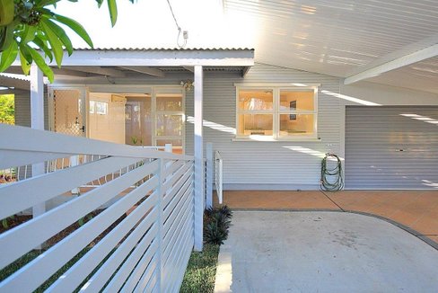 7 Saltash Street, LABRADOR QLD 4215