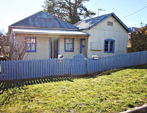 7 Selwyn, TUMBARUMBA NSW 2653