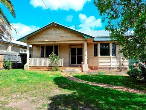 7 Shannon Avenue Hamlyn Heights 3215