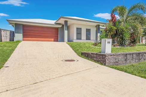 7 Spritsail Crescent, CANNONVALE QLD 4802
