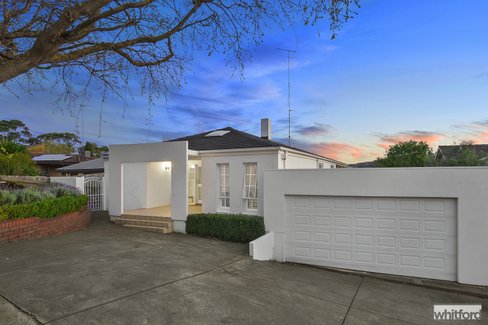 7 Sylvan Court, Newtown