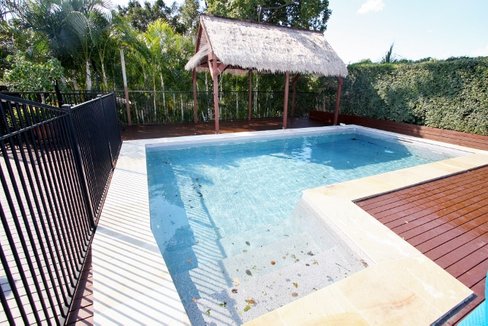 7 Tibor Court, ASHMORE QLD 4214