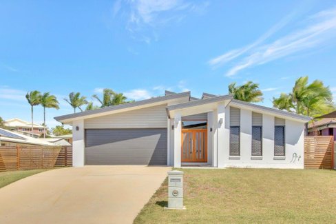 7 Tina Drive, TANNUM SANDS QLD 4680
