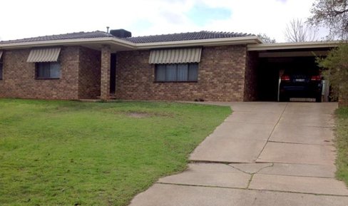 7 Truman Avenue, TOLLAND NSW 2650